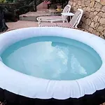 Mamia Pool Villa