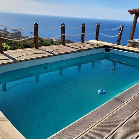 Mamia Pool