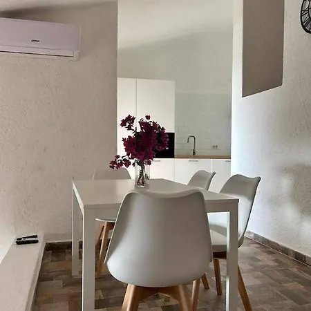 Mamia Pool * 코스타 파라디소