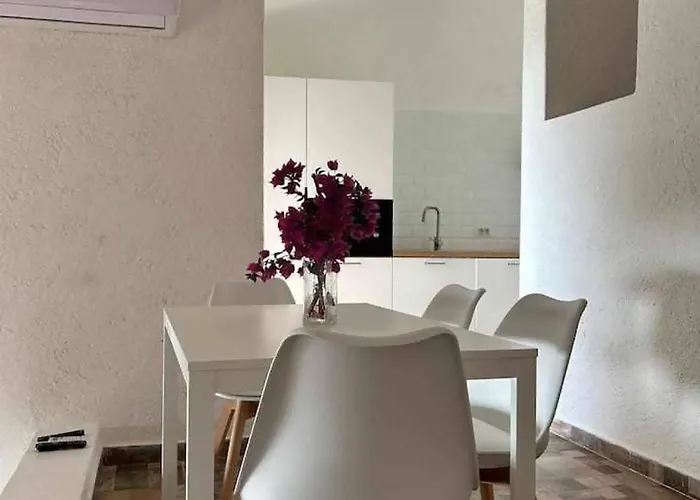 Mamia Pool * Costa Paradiso